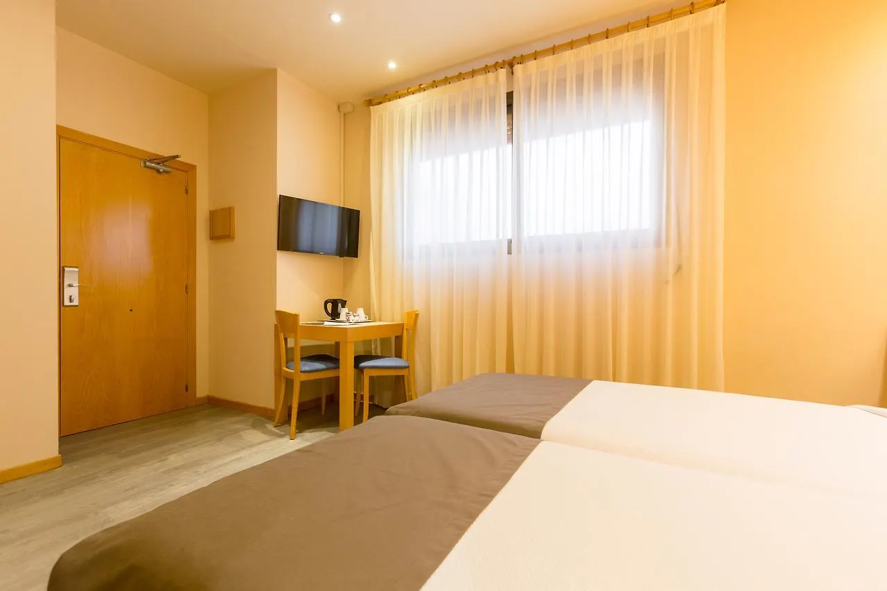 Apart Otel Apartamentos Dv Barselona İspanya