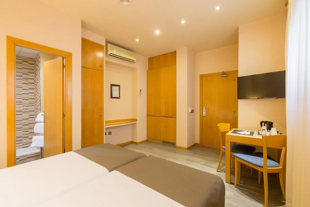 Apartamentos Dv Barselona 0*,